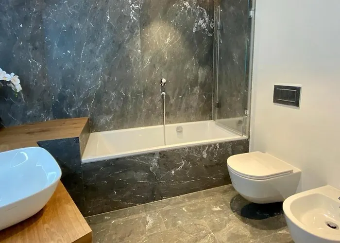 Apartman Paravicini 5 *