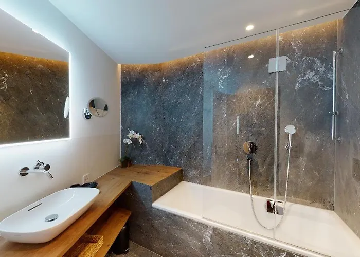 Apartman Paravicini 5 *